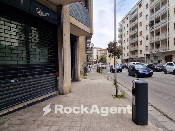 negozio in vendita a Cosenza in zona Cosenza Vecchia