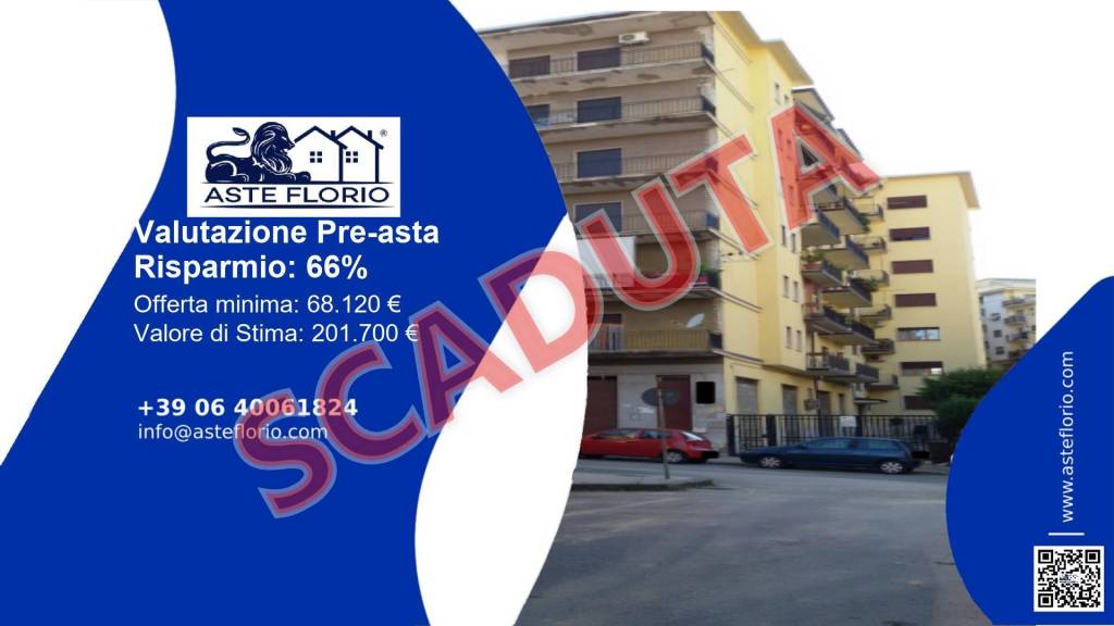 negozio in vendita a Cosenza in zona Città 2000