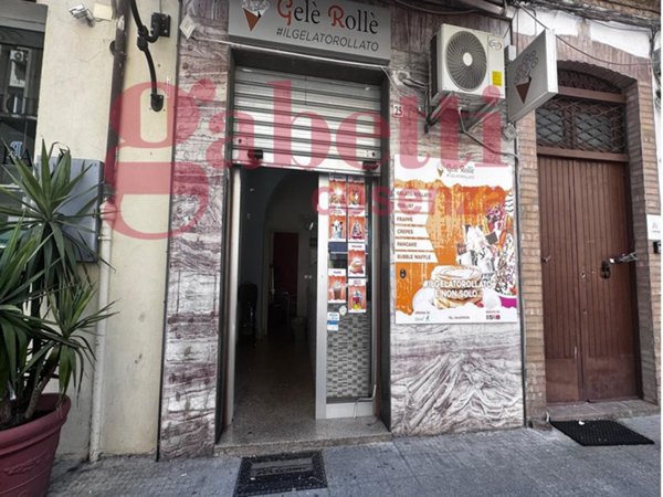 locale di sgombero in vendita a Cosenza