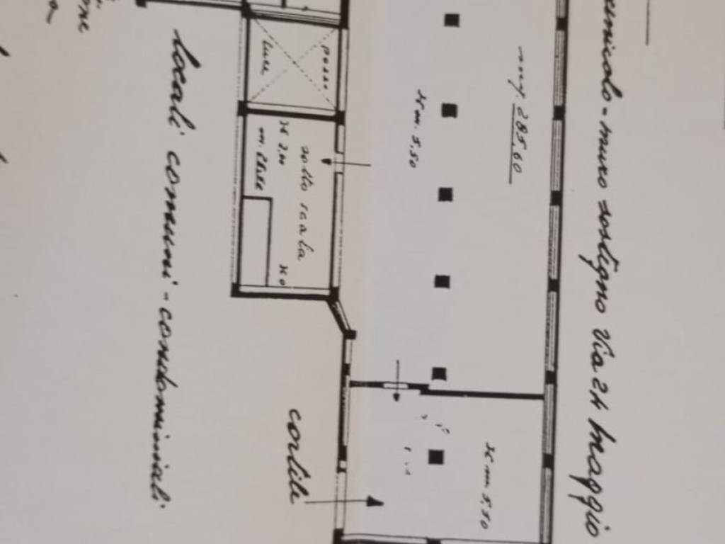 negozio in vendita a Cosenza in zona Cosenza Vecchia