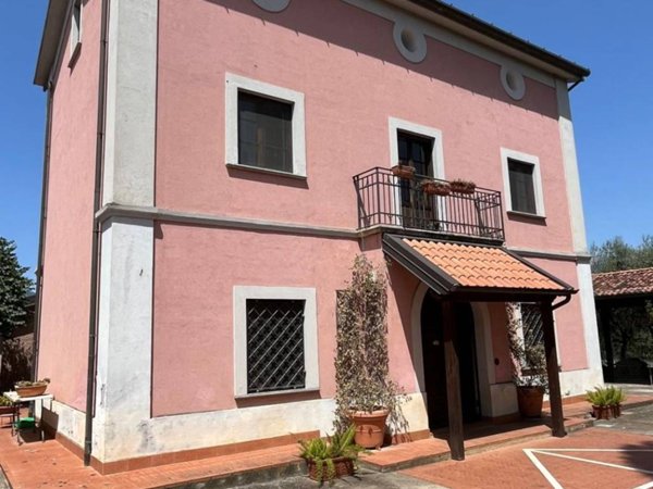 casa indipendente in vendita a Cosenza in zona Cosenza Vecchia