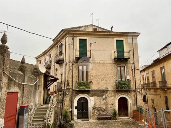 appartamento in vendita a Cosenza in zona Cosenza Vecchia