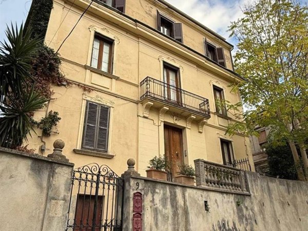 appartamento in vendita a Cosenza in zona Cosenza Vecchia