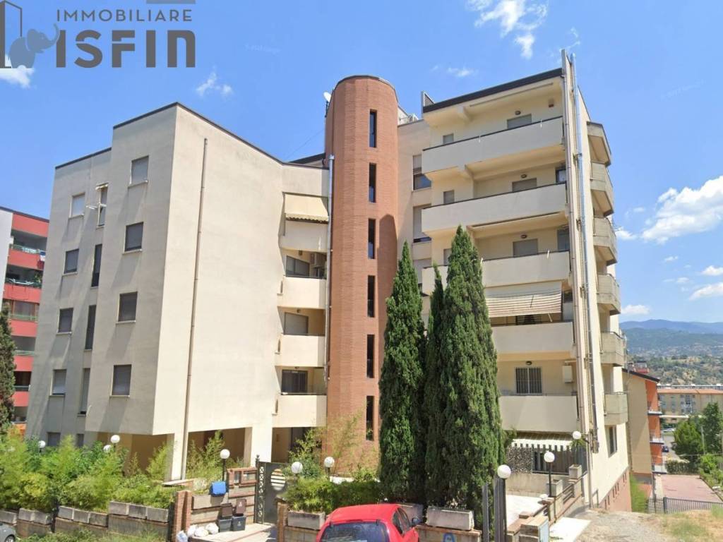 appartamento in vendita a Cosenza in zona Cosenza Vecchia
