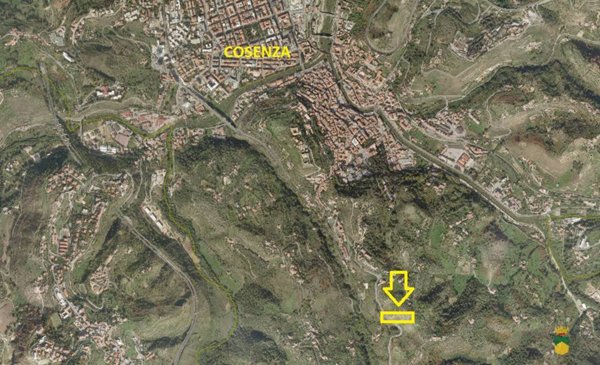 terreno agricolo in vendita a Cosenza in zona Sant'Ippolito