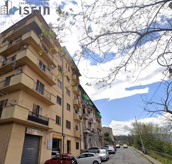 appartamento in vendita a Cosenza in zona Cosenza Vecchia