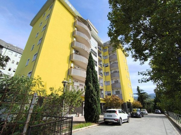 appartamento in vendita a Cosenza in zona Via Popilia
