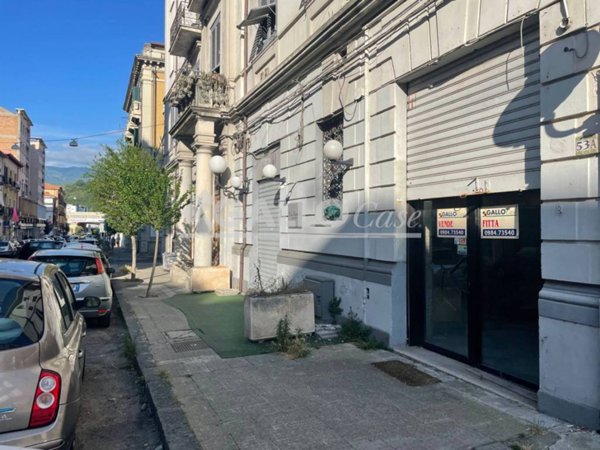 negozio in vendita a Cosenza