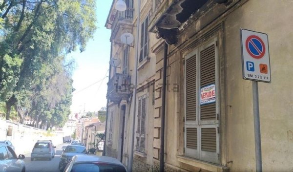 appartamento in vendita a Cosenza in zona Cosenza Vecchia