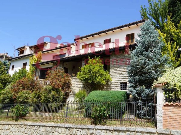 casa indipendente in vendita a Cosenza in zona Donnici
