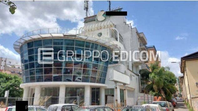 negozio in vendita a Cosenza in zona Cosenza Vecchia