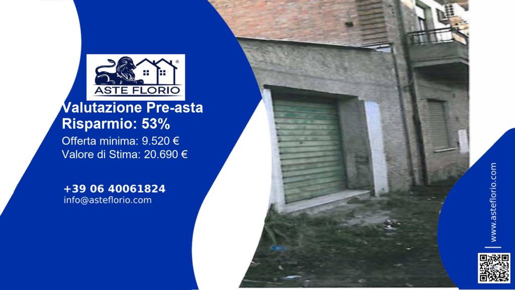 locale commerciale in vendita a Cosenza in zona Panebianco