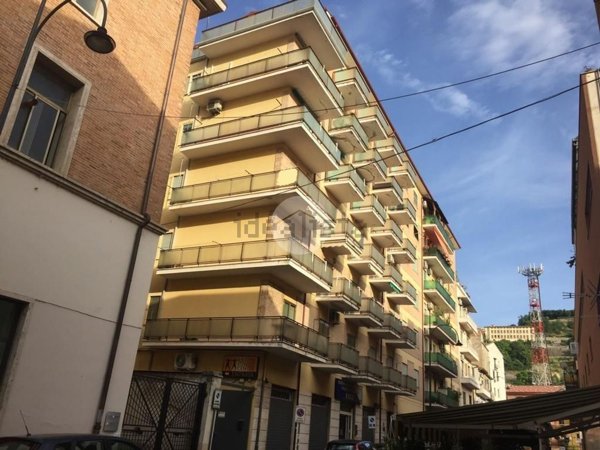 appartamento in vendita a Cosenza in zona Cosenza Vecchia