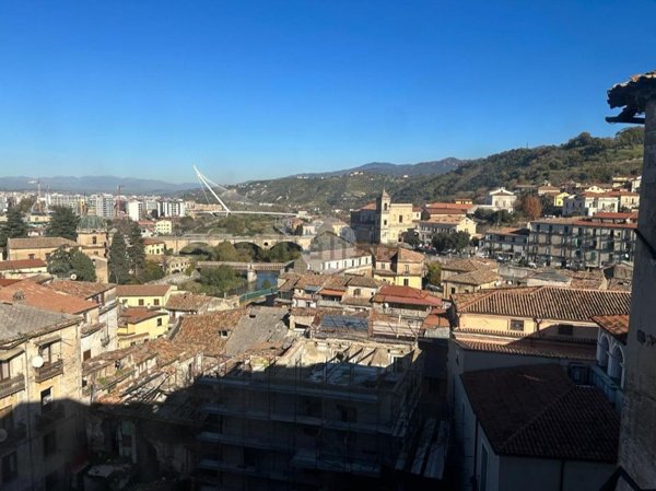 appartamento in vendita a Cosenza in zona Cosenza Vecchia