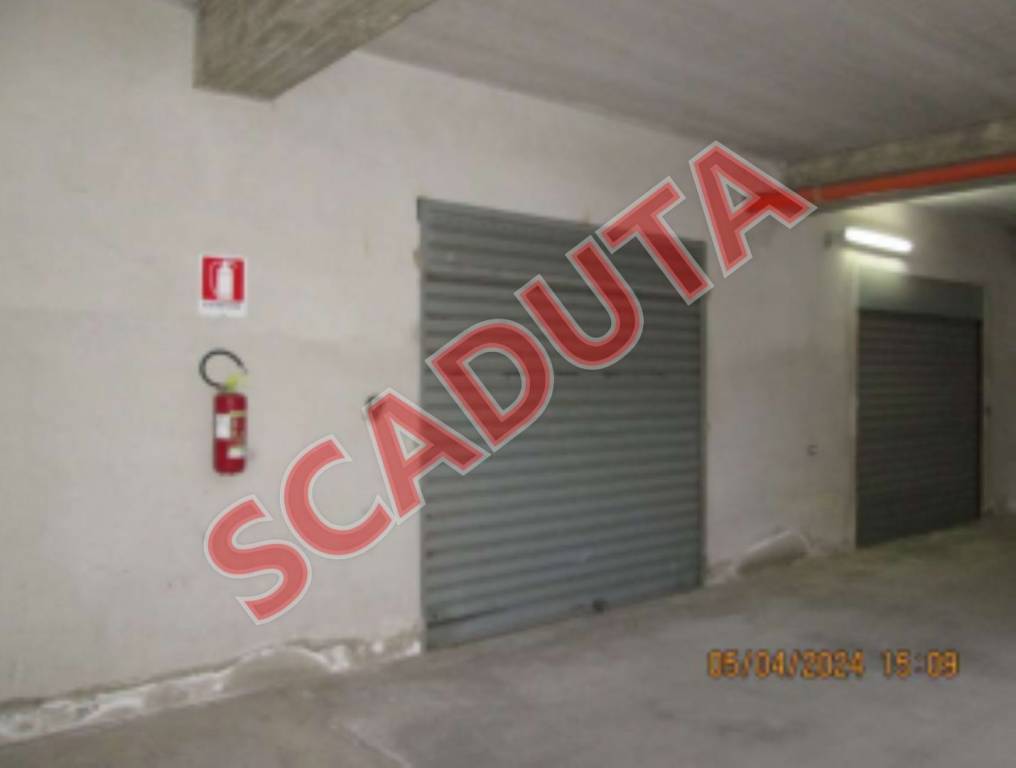 locale commerciale in vendita a Cosenza