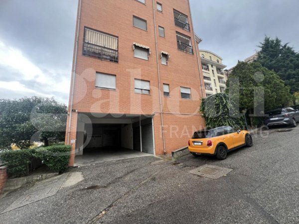 ufficio in vendita a Cosenza in zona Città 2000