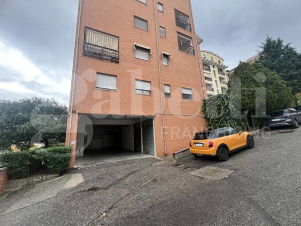 ufficio in vendita a Cosenza in zona Città 2000