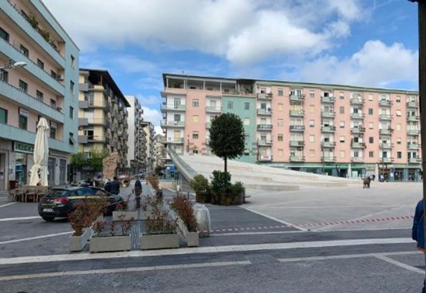 locale commerciale in vendita a Cosenza