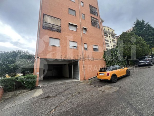 ufficio in vendita a Cosenza in zona Città 2000