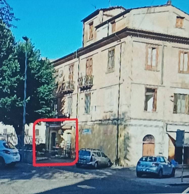 negozio in vendita a Cosenza in zona Cosenza Vecchia