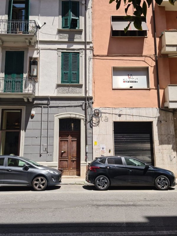 locale di sgombero in vendita a Cosenza in zona Cosenza Vecchia