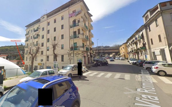locale di sgombero in vendita a Cosenza