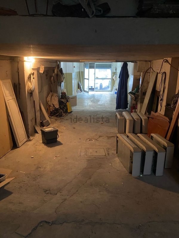 locale commerciale in vendita a Cosenza in zona Cosenza Vecchia