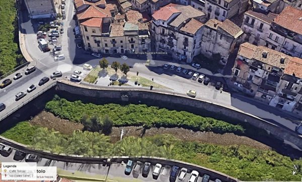 appartamento in vendita a Cosenza in zona Cosenza Vecchia