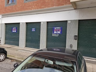 locale commerciale in vendita a Cosenza