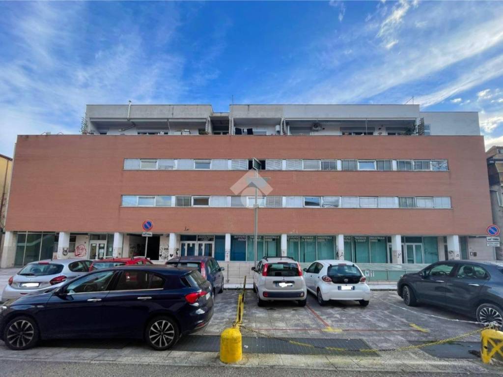 appartamento in vendita a Cosenza in zona Cosenza Vecchia