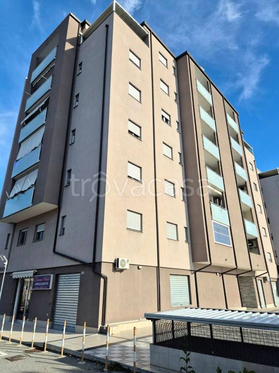 appartamento in vendita a Cosenza in zona Via Popilia