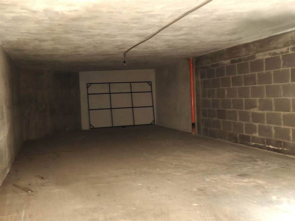 locale commerciale in vendita a Cosenza in zona Città 2000