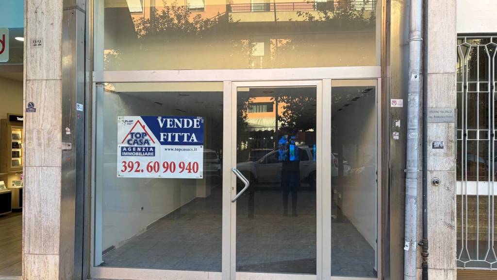 negozio in vendita a Cosenza