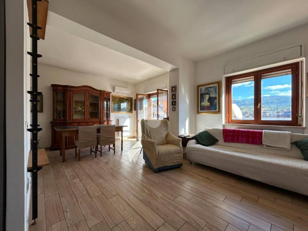 appartamento in vendita a Cosenza in zona Panebianco