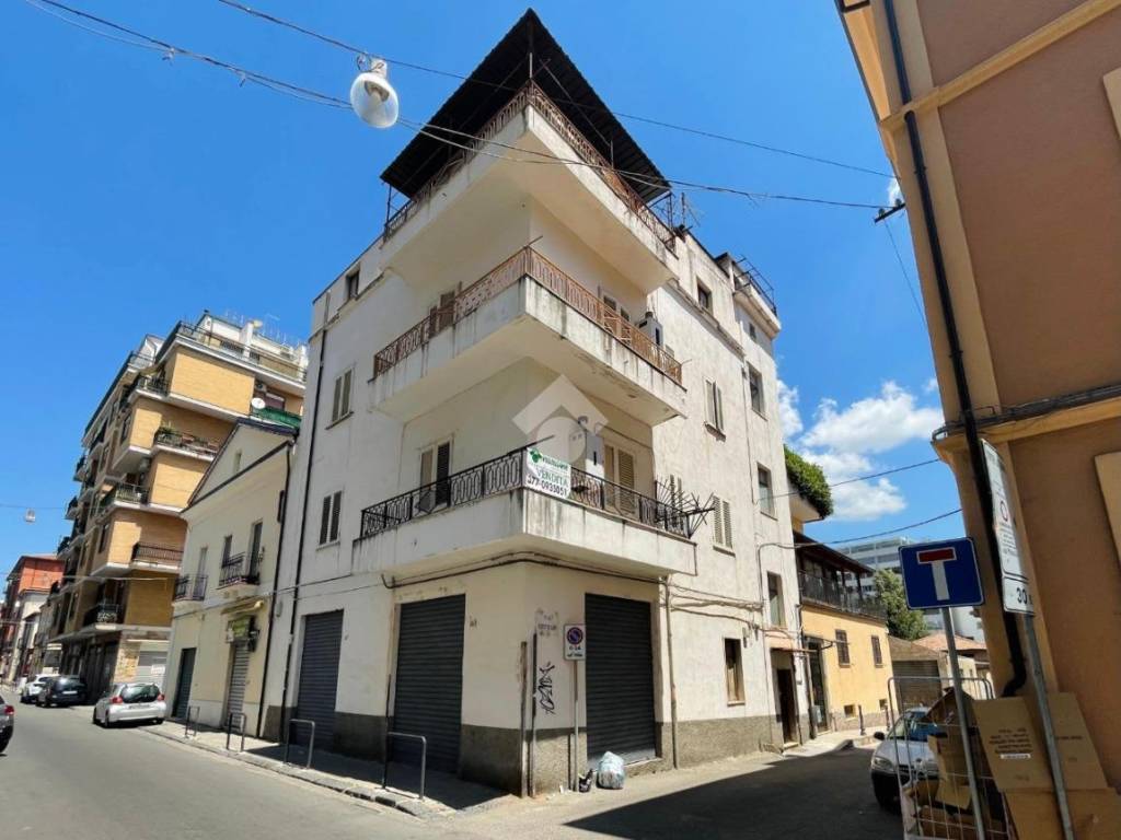 appartamento in vendita a Cosenza in zona Cosenza Vecchia