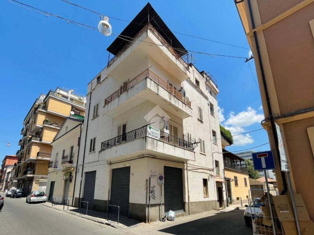appartamento in vendita a Cosenza in zona Cosenza Vecchia