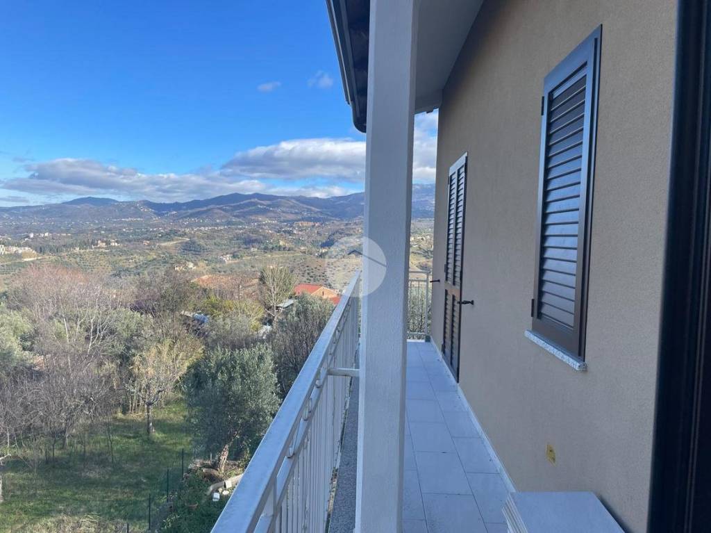 appartamento in vendita a Cosenza in zona Donnici