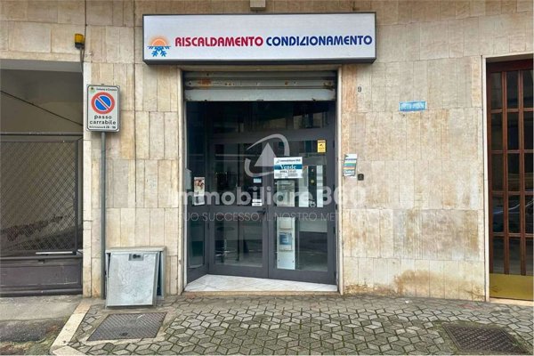 locale di sgombero in vendita a Cosenza in zona Cosenza Vecchia