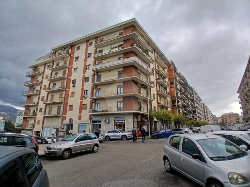 appartamento in vendita a Cosenza in zona Cosenza Vecchia
