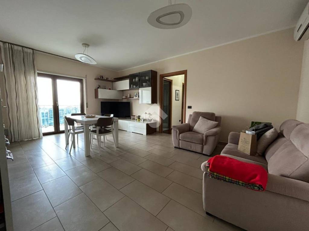 appartamento in vendita a Cosenza in zona Via Popilia