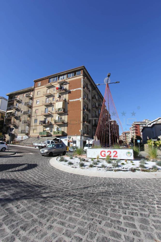 appartamento in vendita a Cosenza in zona Città 2000