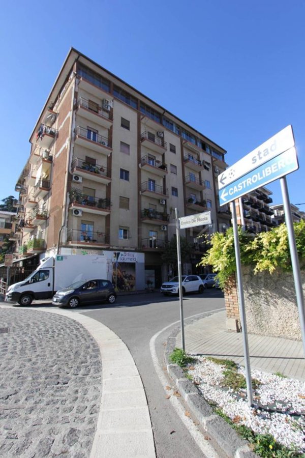appartamento in vendita a Cosenza in zona Città 2000