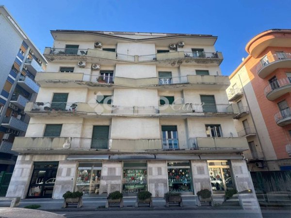 negozio in vendita a Cosenza
