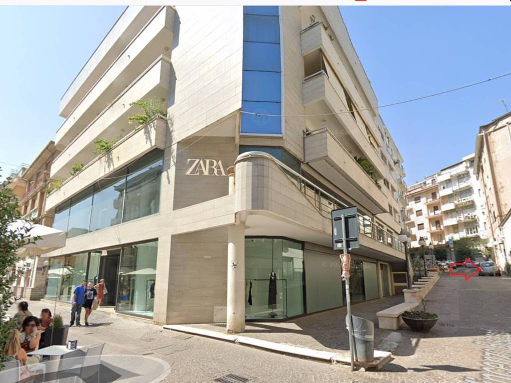 negozio in vendita a Cosenza