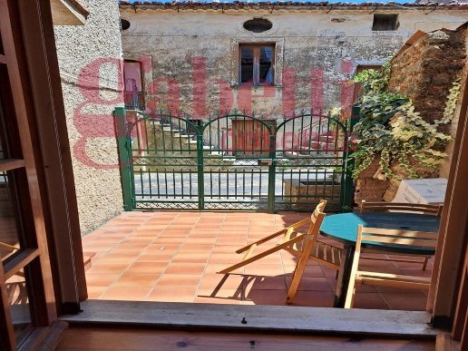 casa indipendente in vendita a Cosenza in zona Donnici