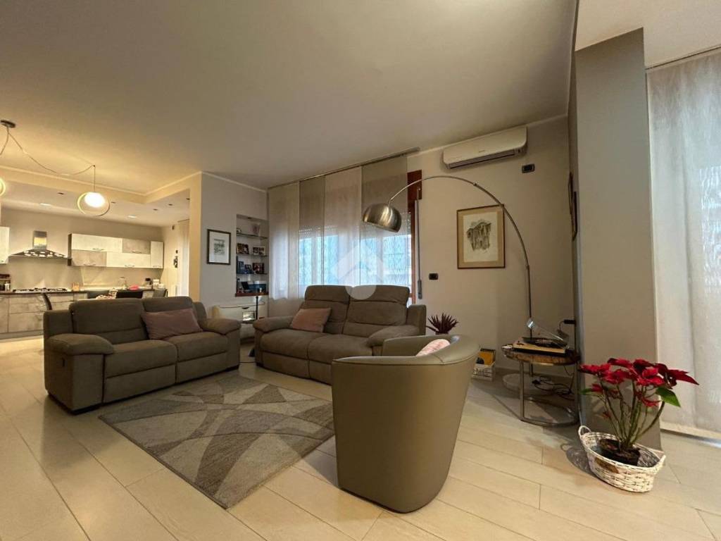 appartamento in vendita a Cosenza in zona Città 2000