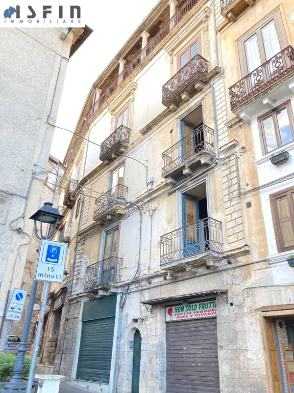 appartamento in vendita a Cosenza in zona Cosenza Vecchia