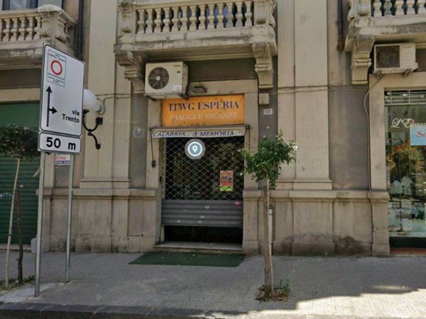 negozio in vendita a Cosenza