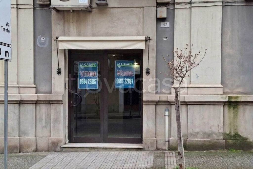 negozio in vendita a Cosenza