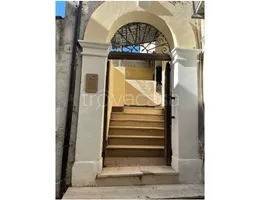 appartamento in vendita a Cosenza in zona Cosenza Vecchia